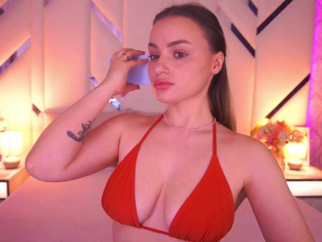 FloraGreys's BongaCams show and profile