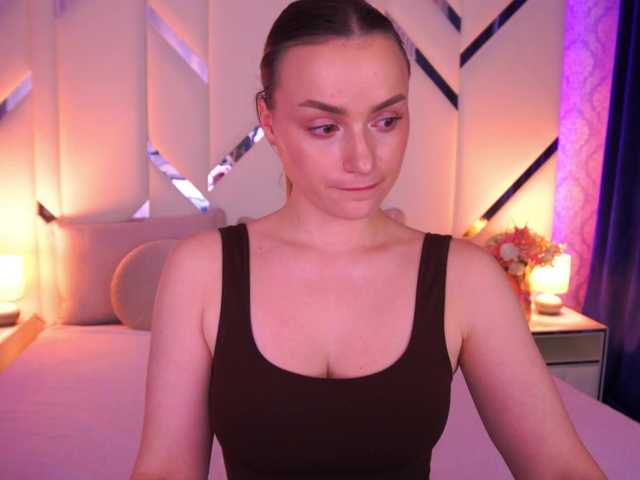 FloraGreys's BongaCams show and profile