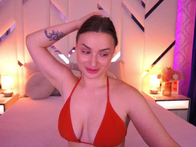 FloraGreys's BongaCams show and profile