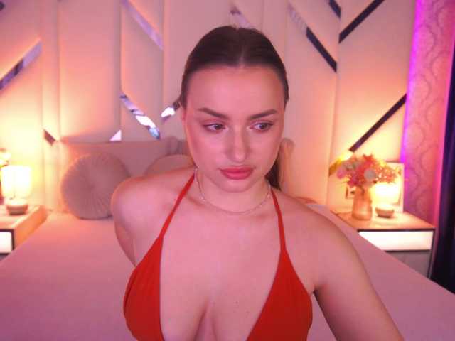 FloraGreys's BongaCams show and profile