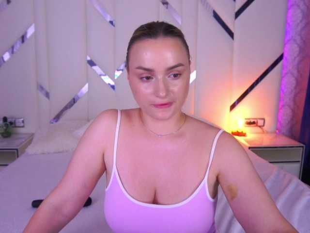  FloraGreys chat room