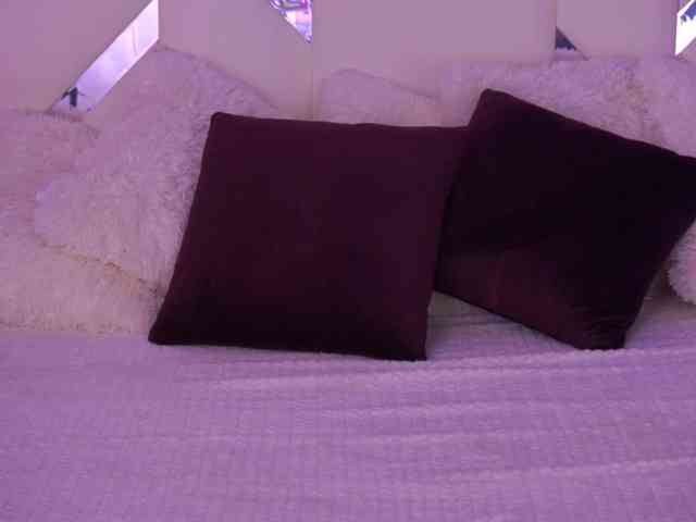 FloraGreys webcam
