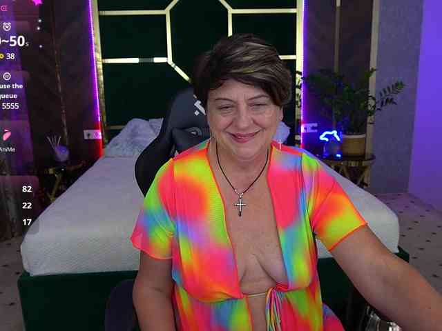 MilaMils webcam