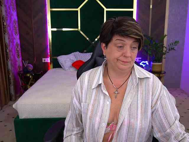 MilaMils webcam