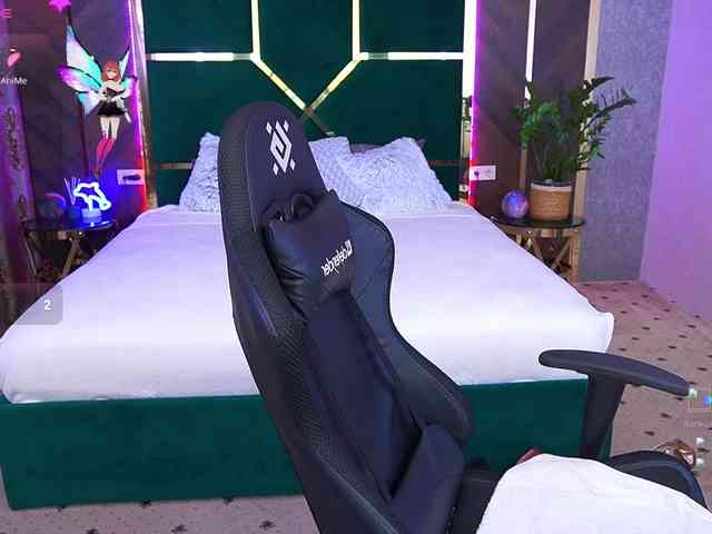 MilaMils webcam