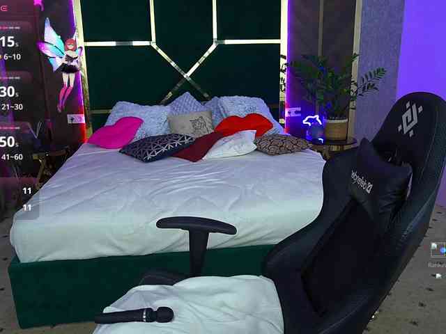 MilaMils webcam