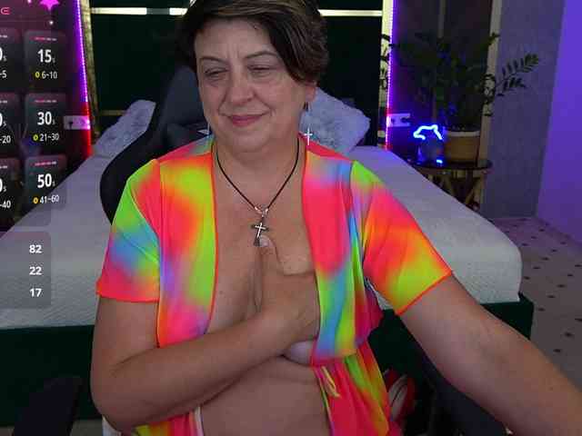 MilaMils webcam