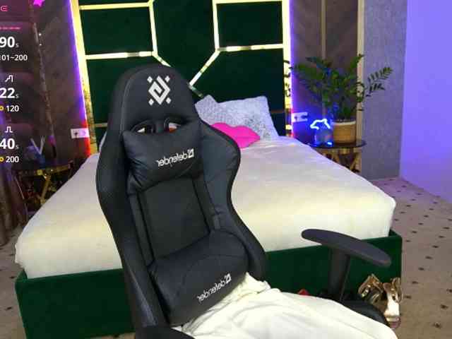sex show MilaMils