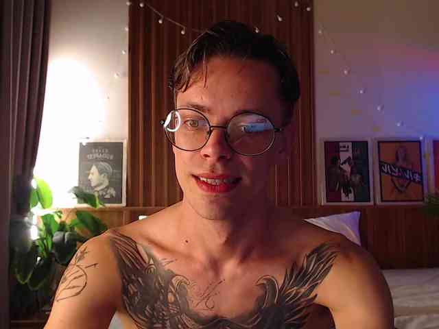 William-Henry Live Webcam on BongaCams