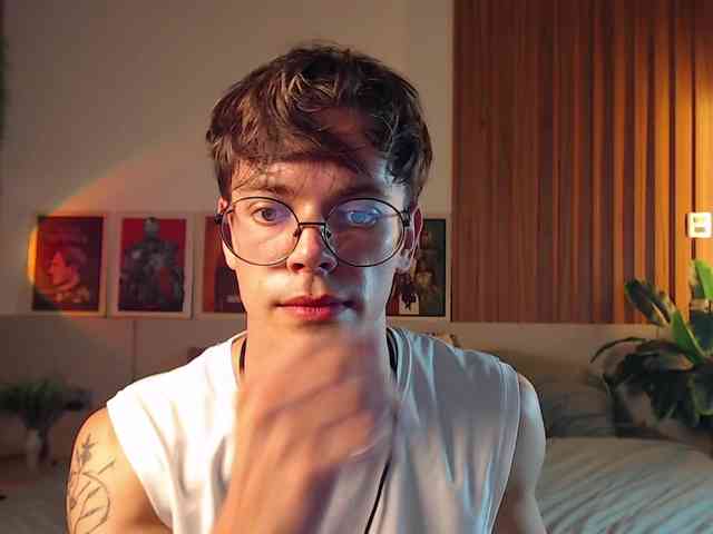 William-Henry Live Webcam on BongaCams