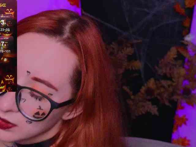 DarkLola webcam