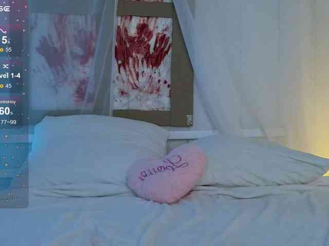 DarkLola webcam