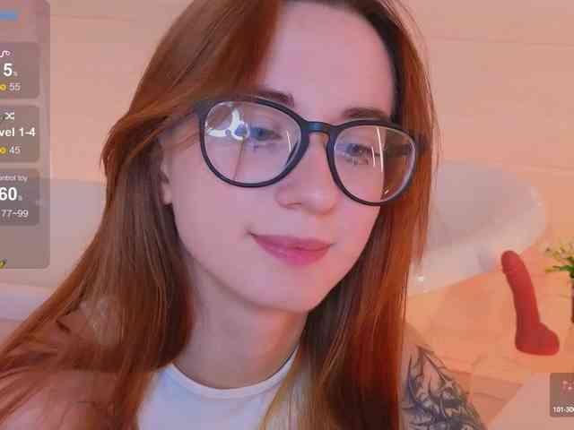 DarkLola webcam