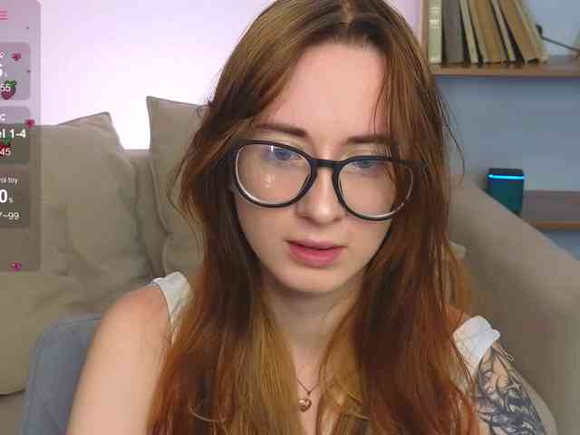 DarkLola webcam