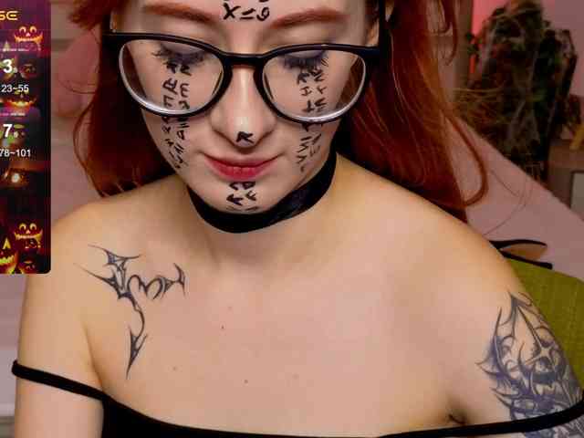 DarkLola webcam