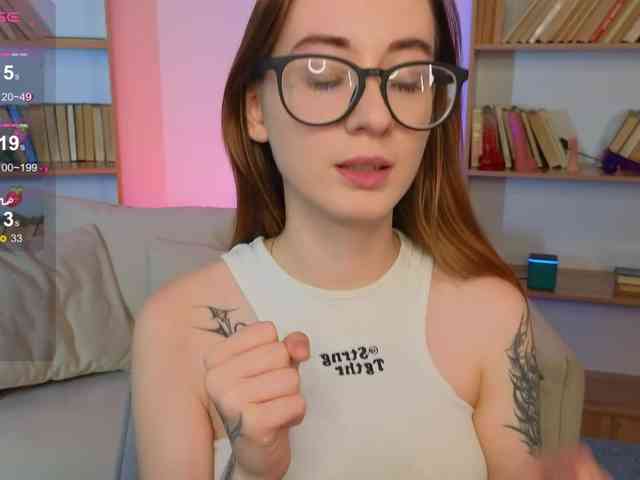 DarkLola webcam