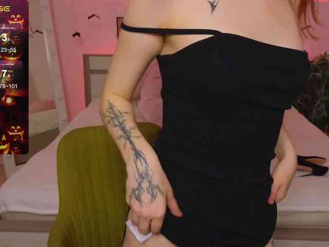 DarkLola webcam