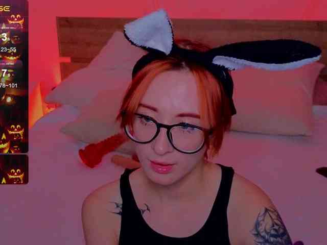 DarkLola webcam