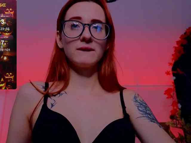 DarkLola webcam