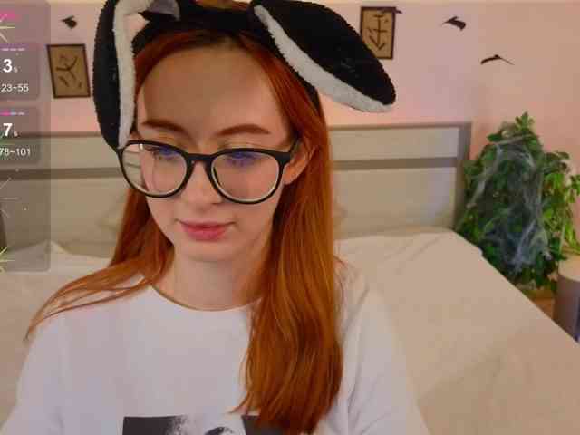 DarkLola webcam