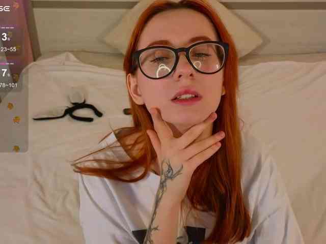 DarkLola webcam