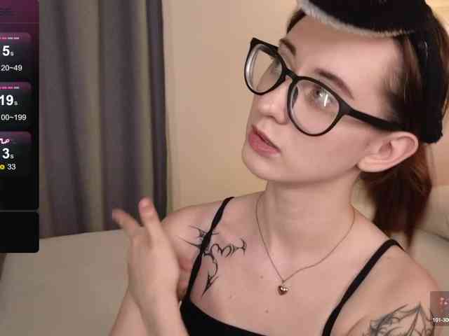 DarkLola webcam