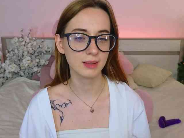 DarkLola webcam