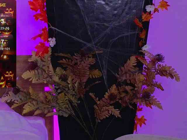 DarkLola webcam