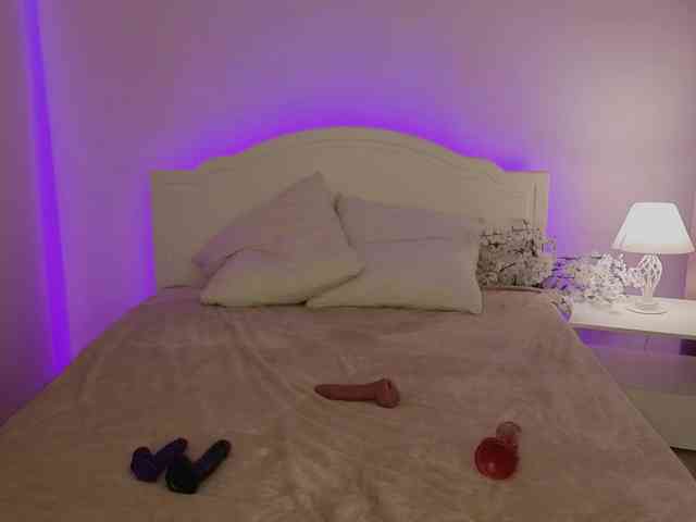 DarkLola webcam