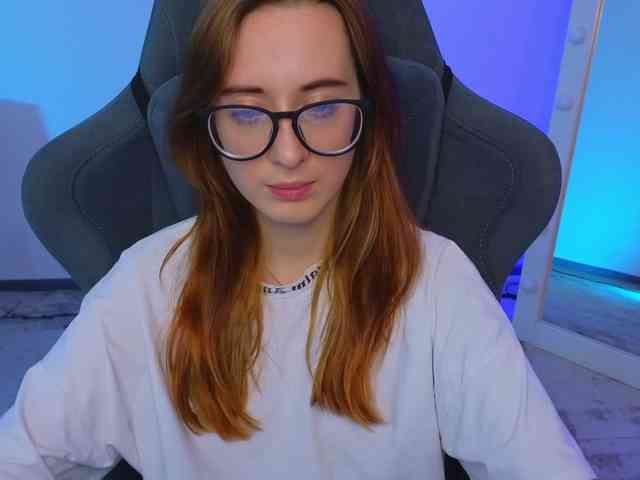 DarkLola webcam