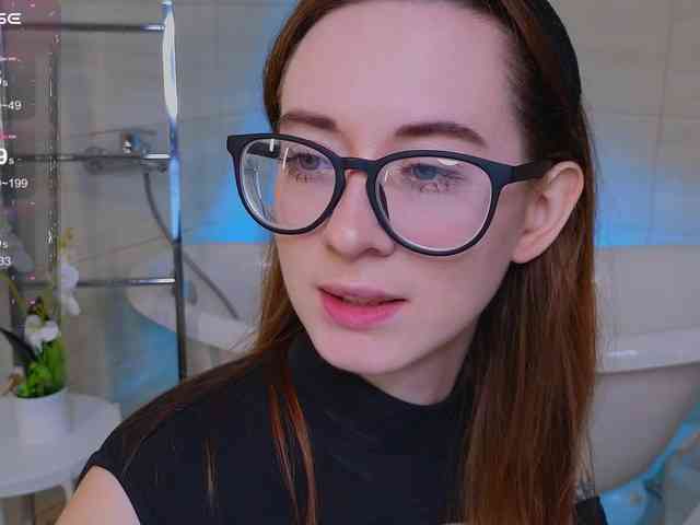 DarkLola webcam