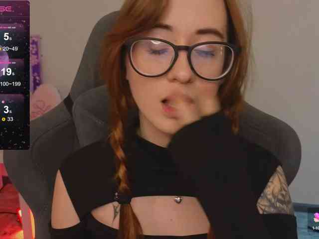 DarkLola webcam
