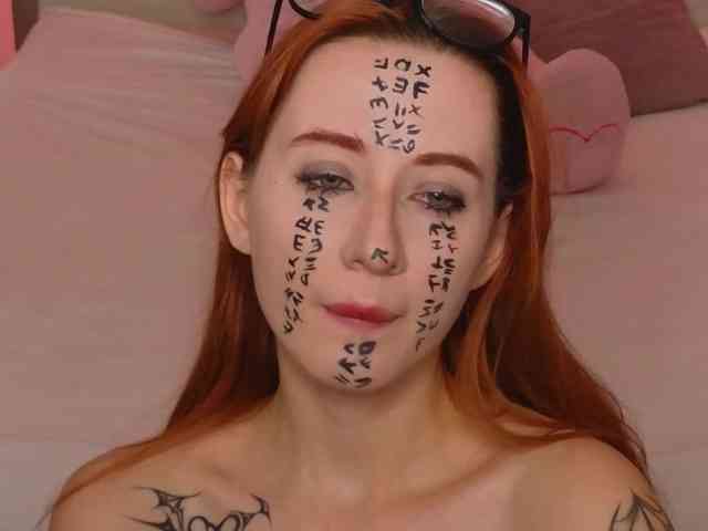 DarkLola webcam