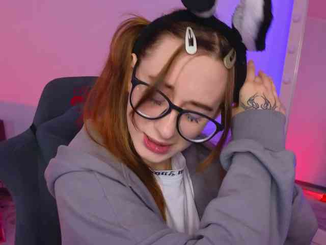 DarkLola webcam