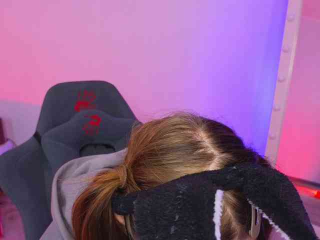 DarkLola webcam