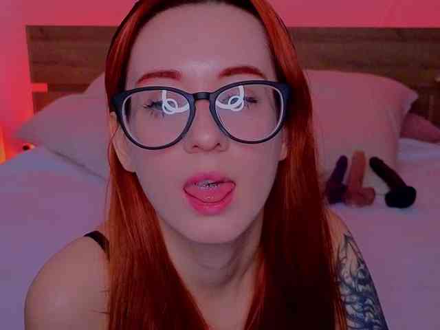 DarkLola webcam