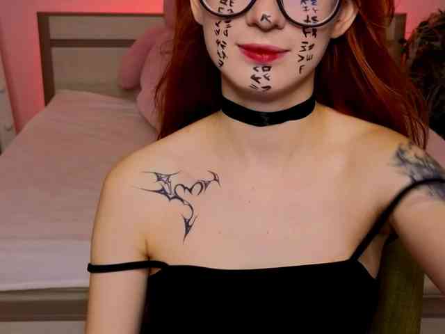 DarkLola webcam