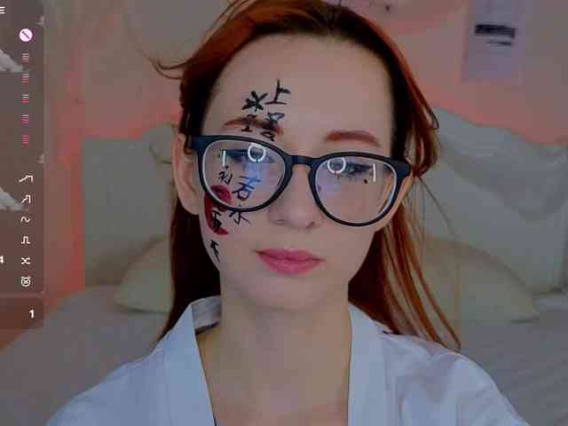 DarkLola webcam