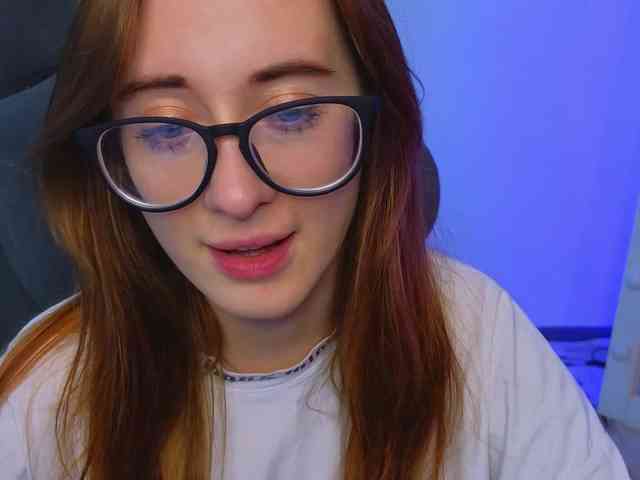 DarkLola webcam