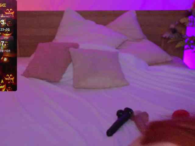 DarkLola webcam
