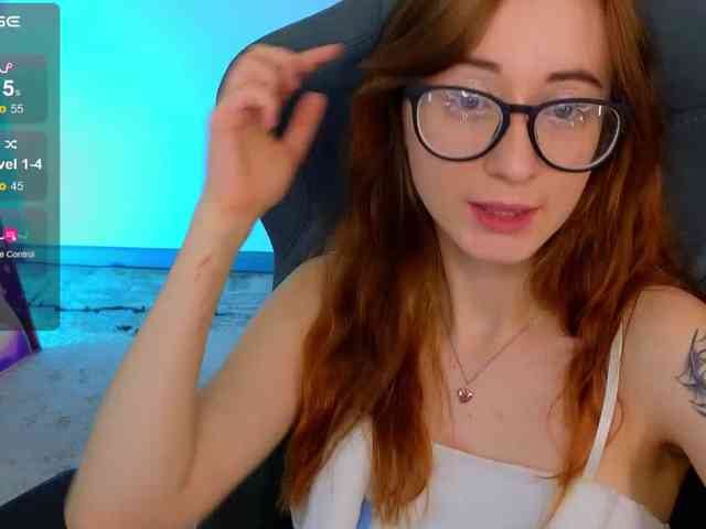 DarkLola webcam