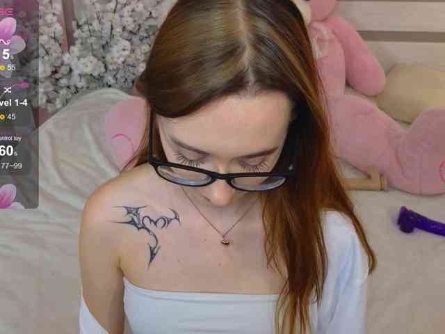 DarkLola webcam