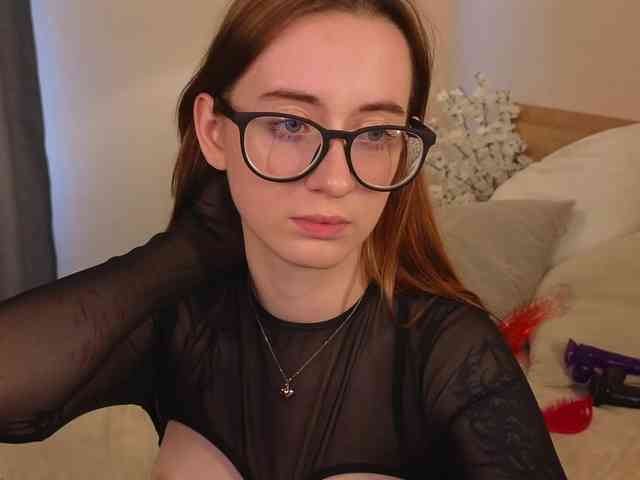 DarkLola webcam