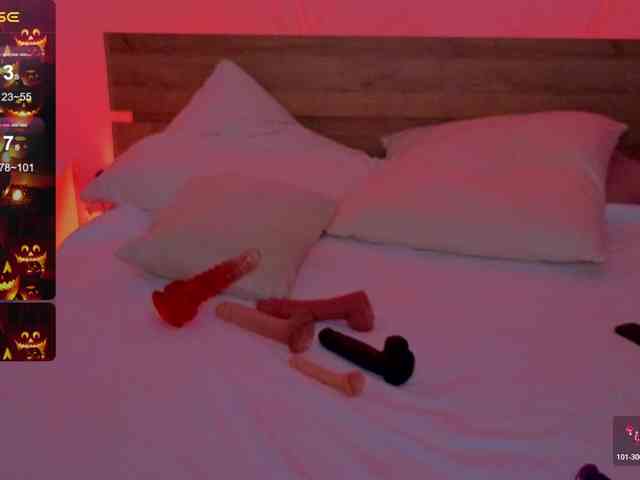 DarkLola webcam