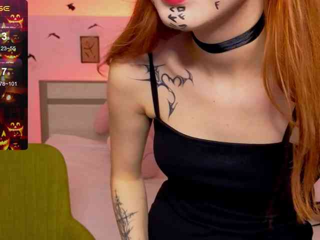 DarkLola webcam