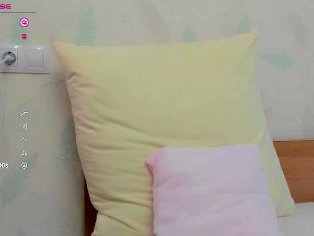 Kelly-Klein's BongaCams show and profile