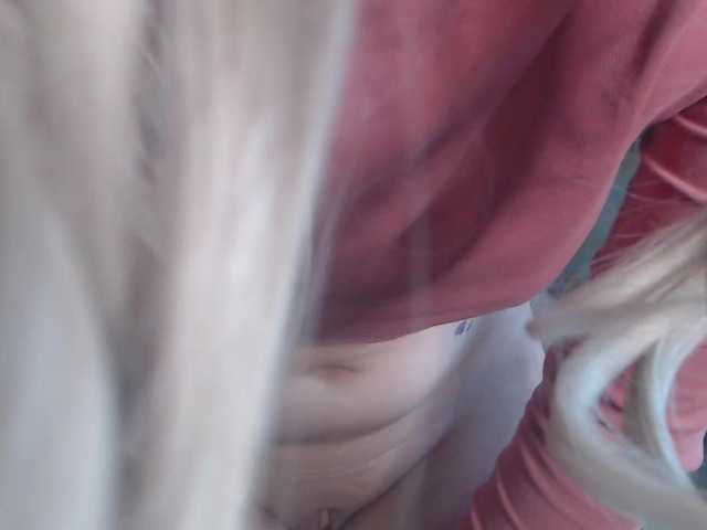  -LauraGold- chat room