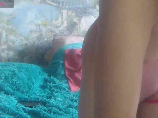 -LauraGold- webcam