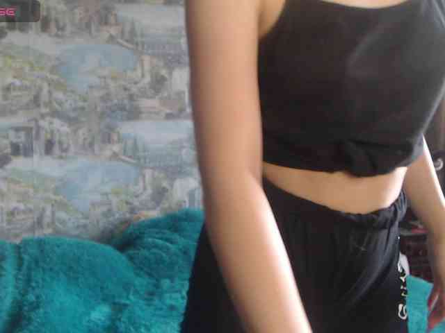 -LauraGold- webcam