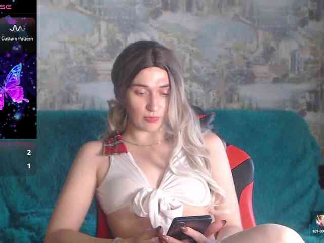 -LauraGold-